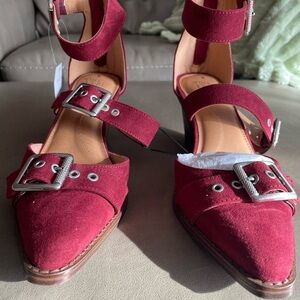 Time and Tru Burgundy Heeled Shoes with Buckle Straps